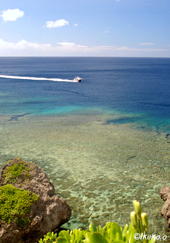 サバ沖の海とボート
