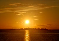 パナリと平良港の夕陽